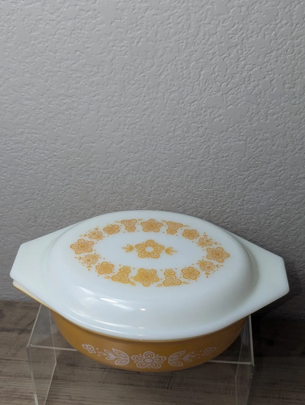 PYREX Vintage Golden Butterfly Baking Casserole Dish with Lid 1.5 Qt